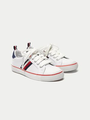 tommy hilfiger boys shoes