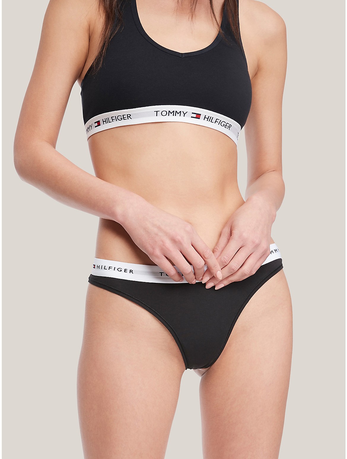 Tommy Hilfiger Signature Thong In Black