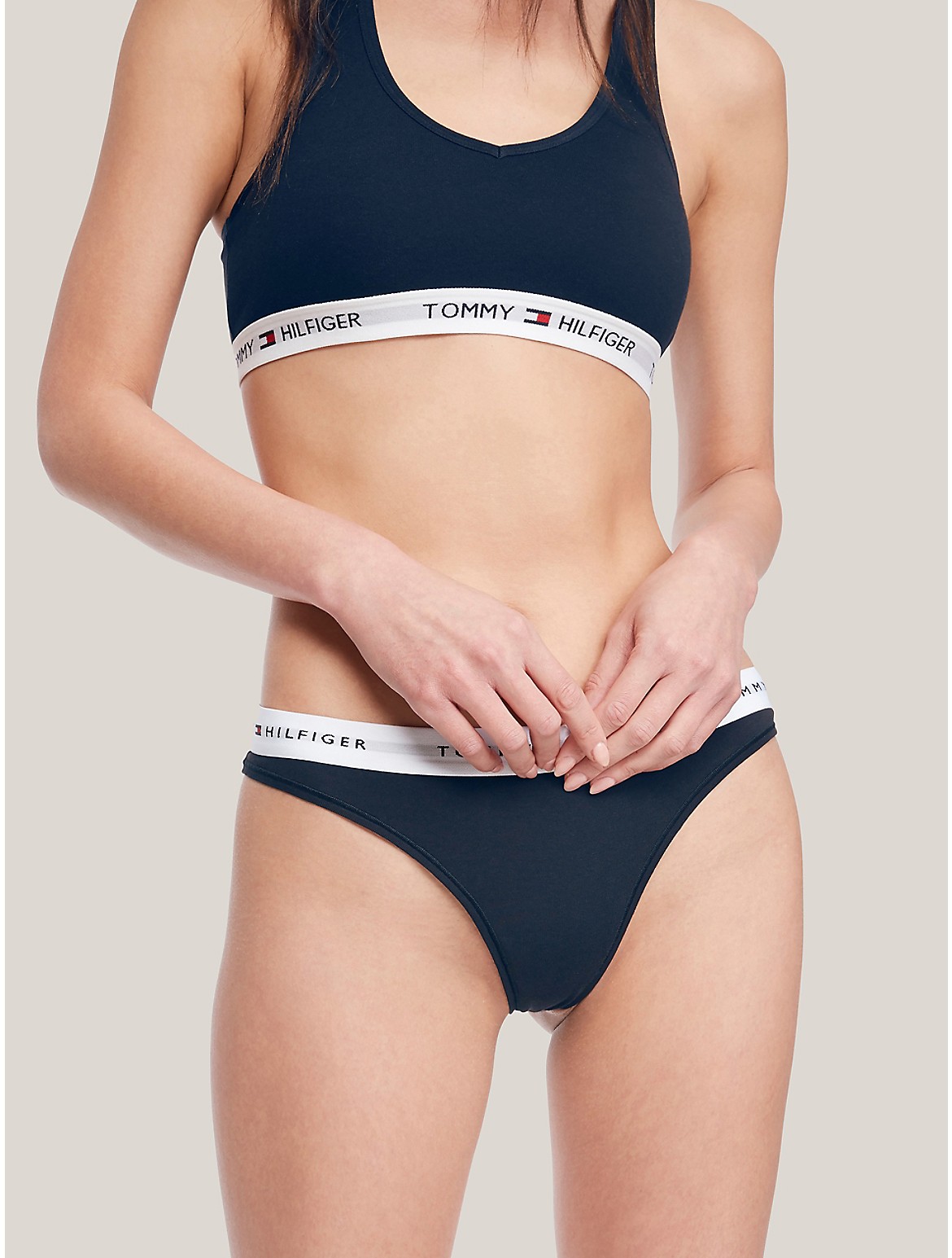Tommy Hilfiger Signature Thong In Navy