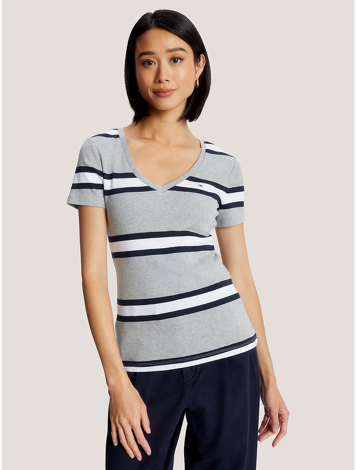 Tommy Hilfiger Women's Slim Fit Favorite Stripe V-Neck T-Shirt