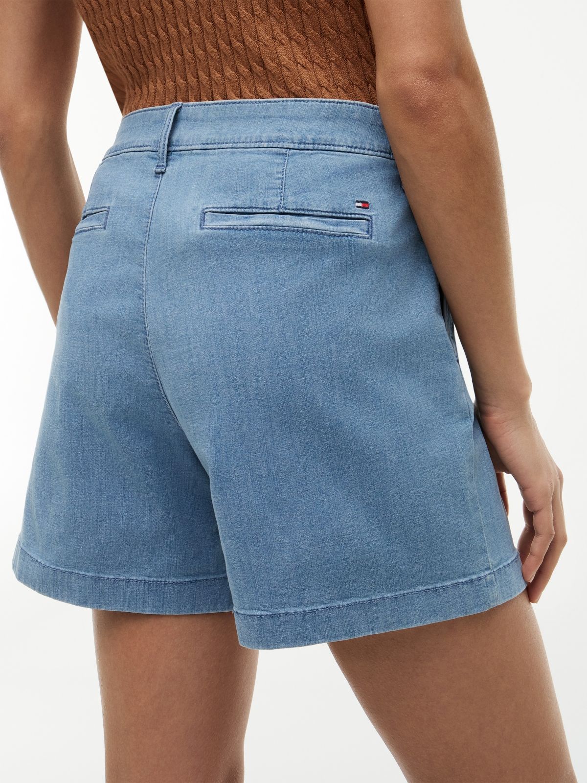 Classic 5" Short — Light Wash