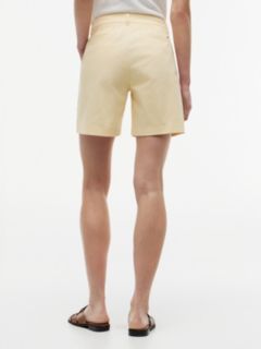 Stretch 7" Chino Short — Buttermilk 4