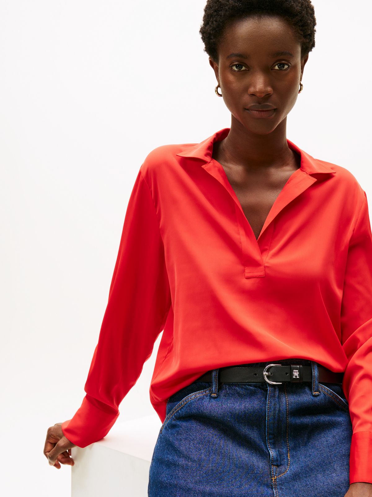 Stretch V-Neck Pullover Shirt — Deep Crimson