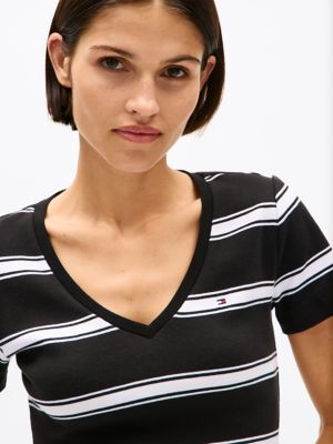 売れ筋商品|||トミー ヒルフィガー Tシャツ トップス レディース Women's Striped V-Neck Short-Sleeve T-Shirt Bubblegum Tommy Hilfiger Women's V-Neck Tee | Costco