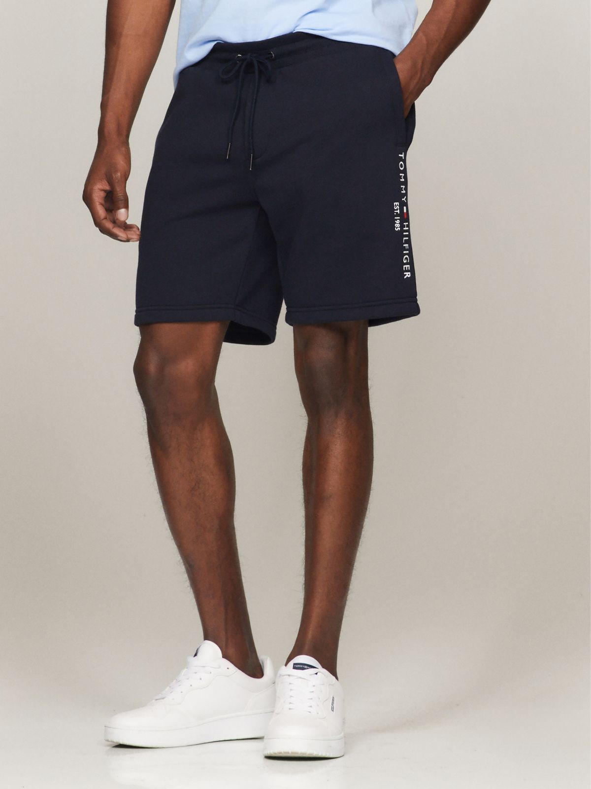 Embroidered Tommy Logo Sweatshort — Navy
