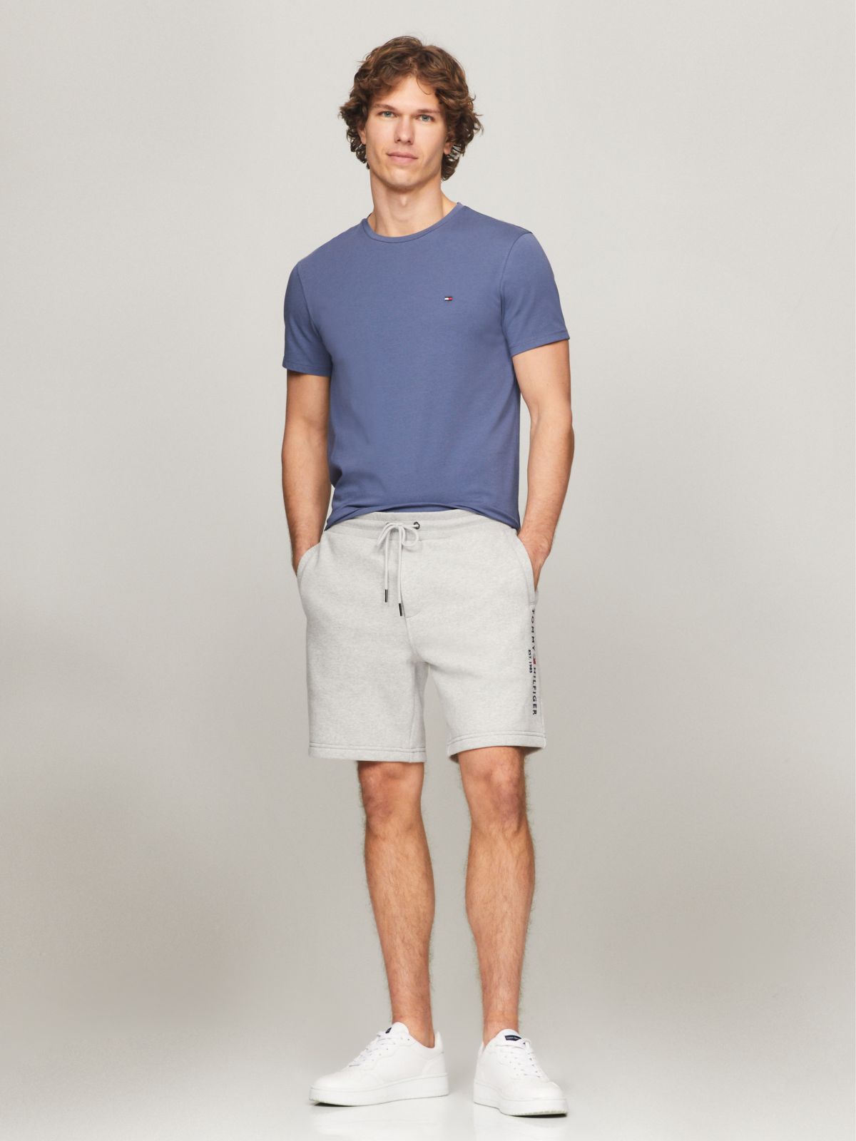 Embroidered Tommy Logo Sweatshort — Grey Heather