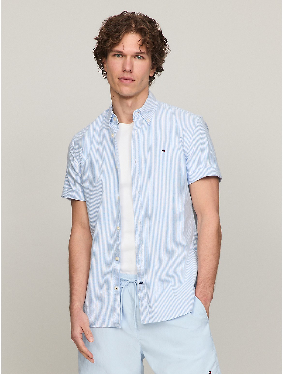 Tommy Hilfiger Men's Regular Fit Stripe Short-Sleeve Oxford Shirt
