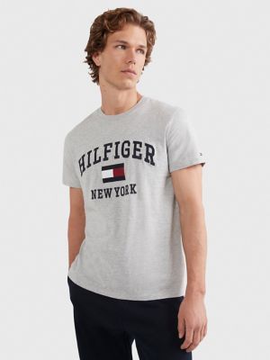 Tommy Hilfiger Us Flag Logo Sweatshirt in White