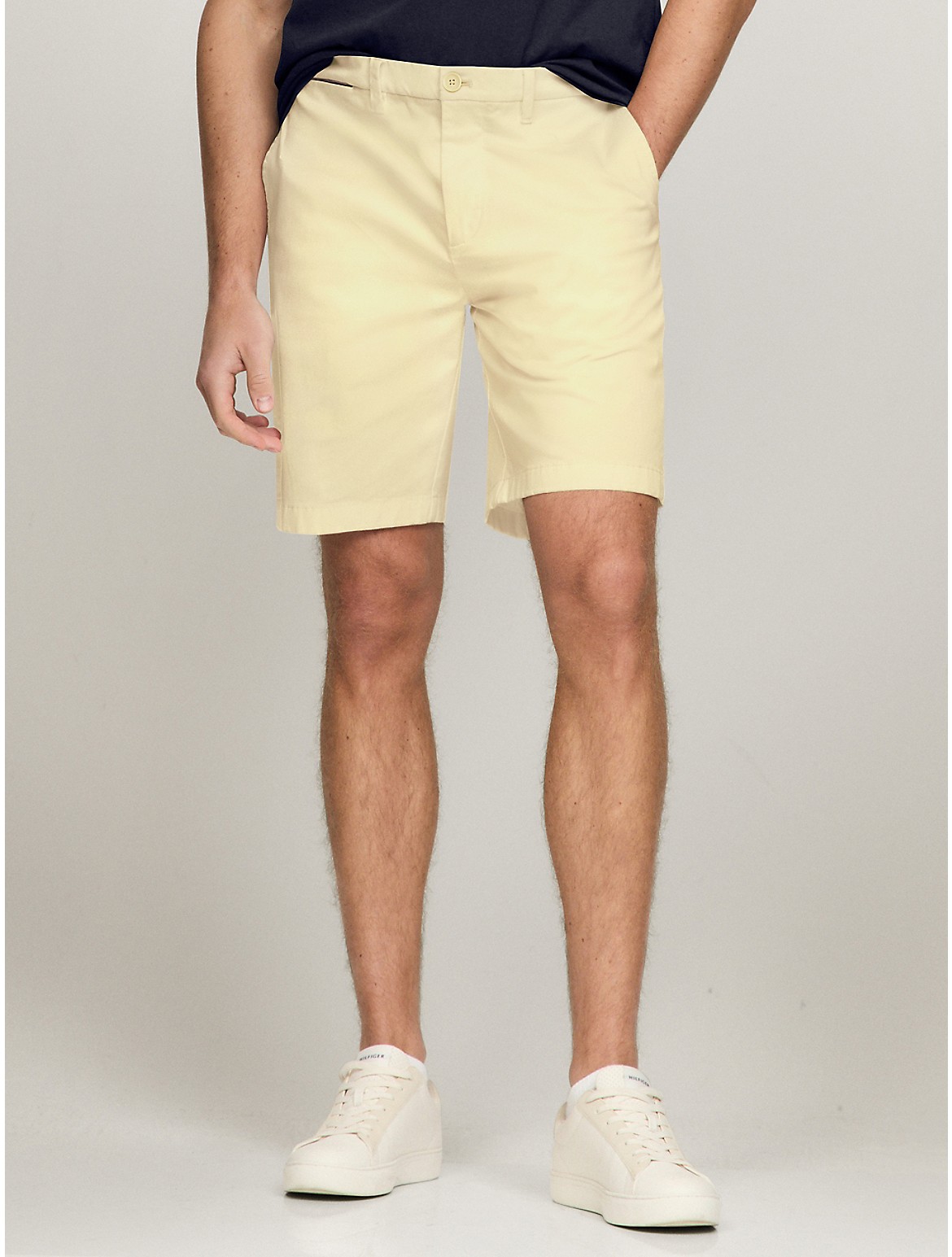 Tommy Hilfiger Straight Fit Twill 9" Chino Short In Yellow Blossom