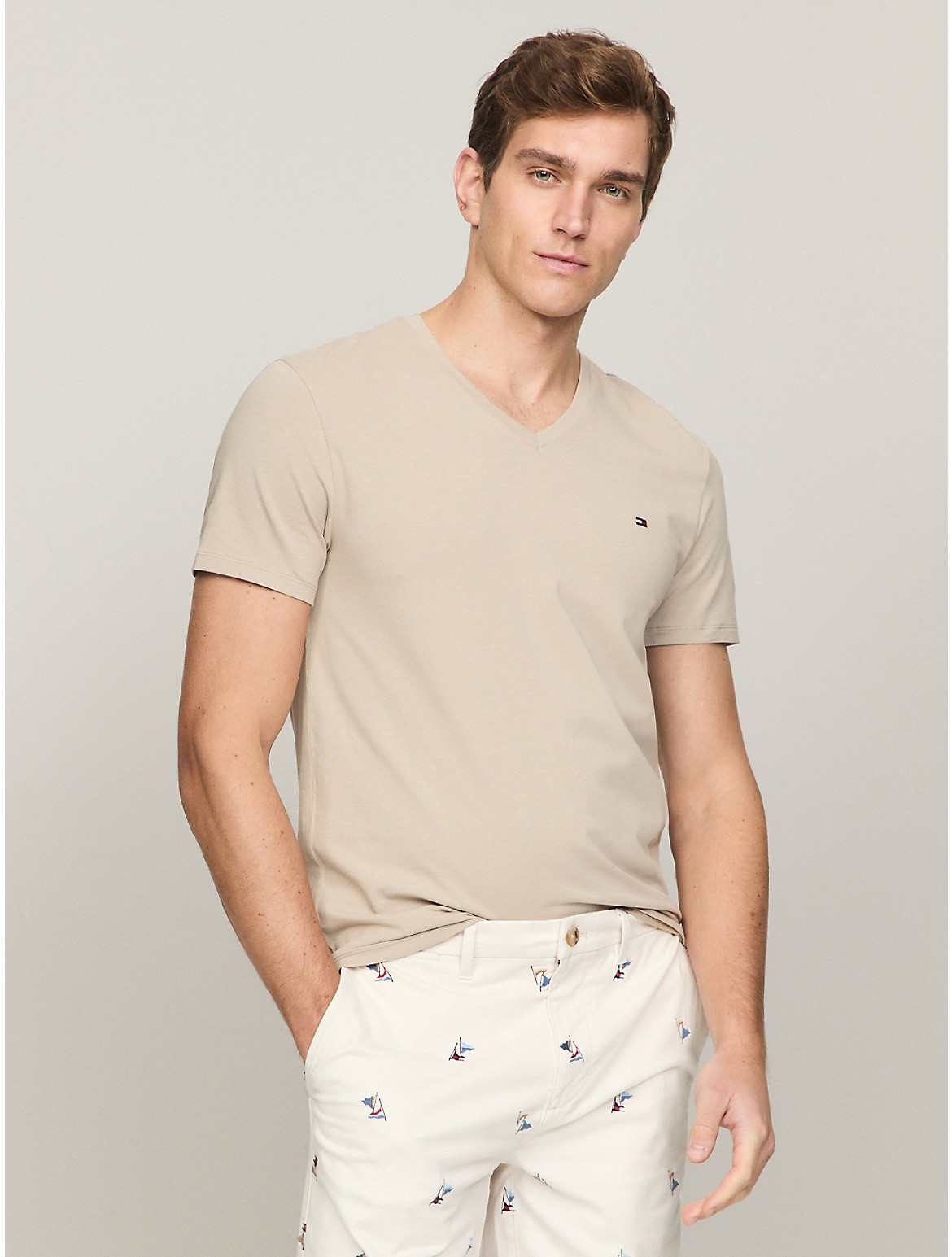 Tommy Hilfiger Men's Slim Fit Solid V-Neck T-Shirt