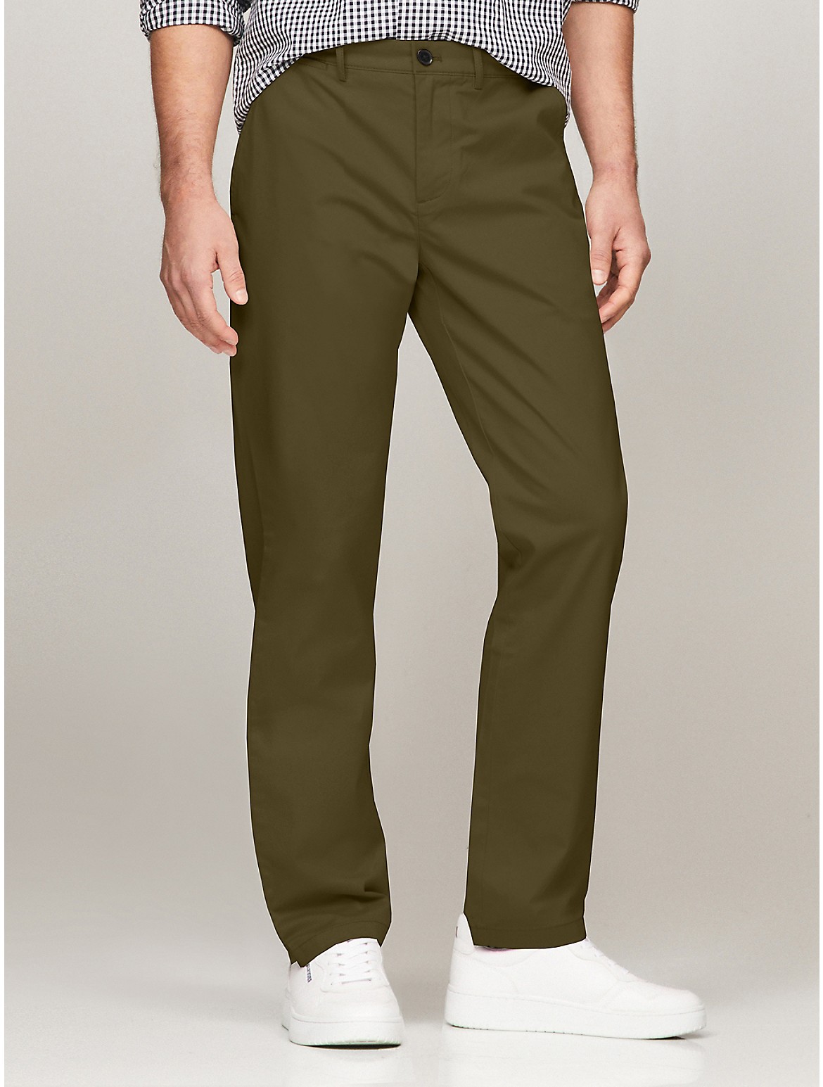 Shop Tommy Hilfiger Straight Fit Thflex Tommy Chino In Army Green
