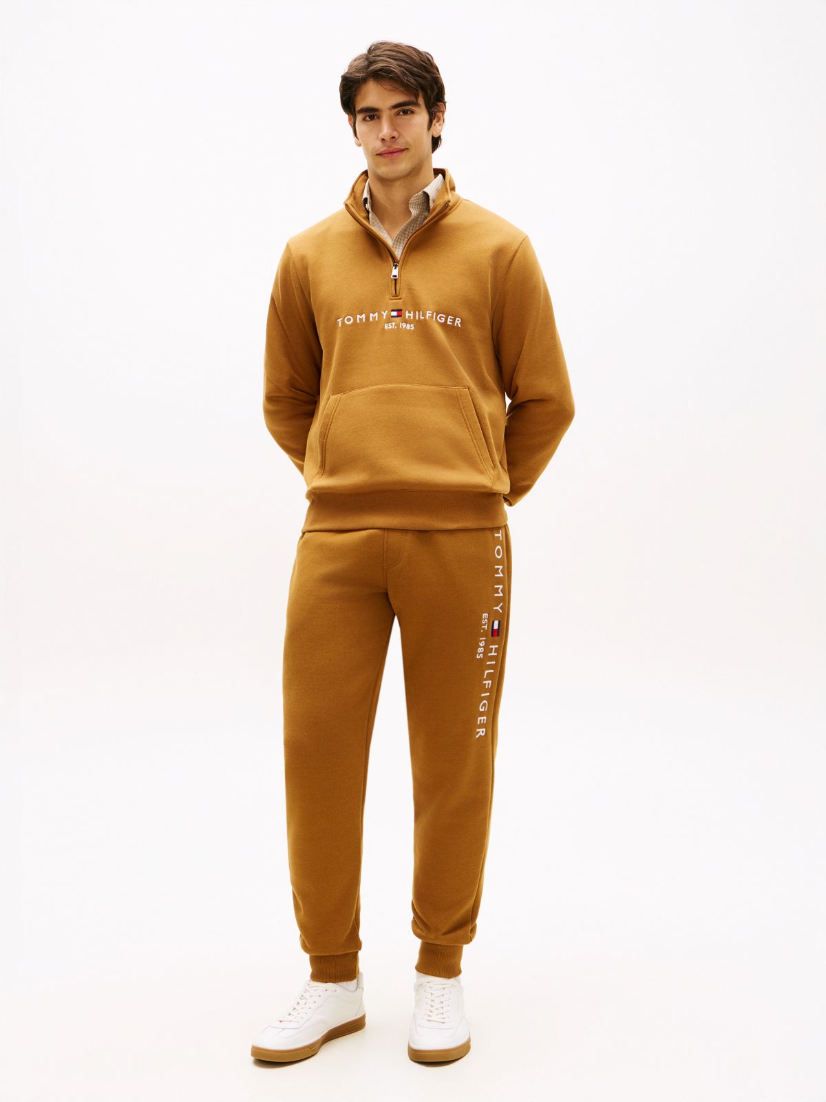 Tommy Logo Sweatpant — Country Brown