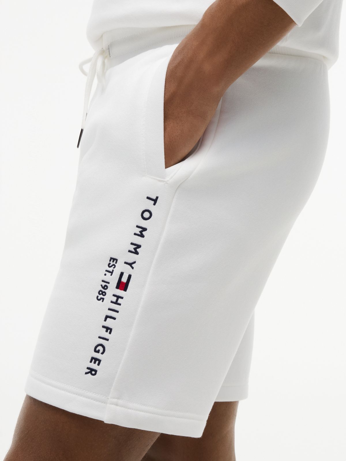 Embroidered Tommy Logo Sweatshort — Fresh White