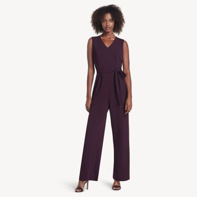 jumpsuit with v neck