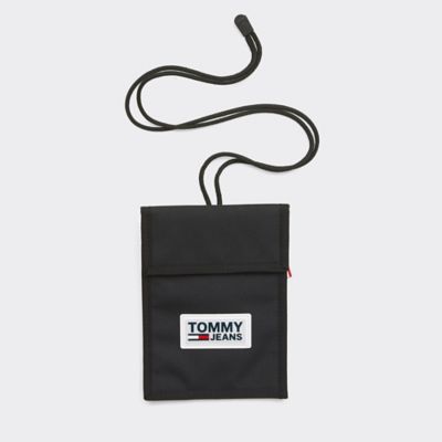 tommy pouch