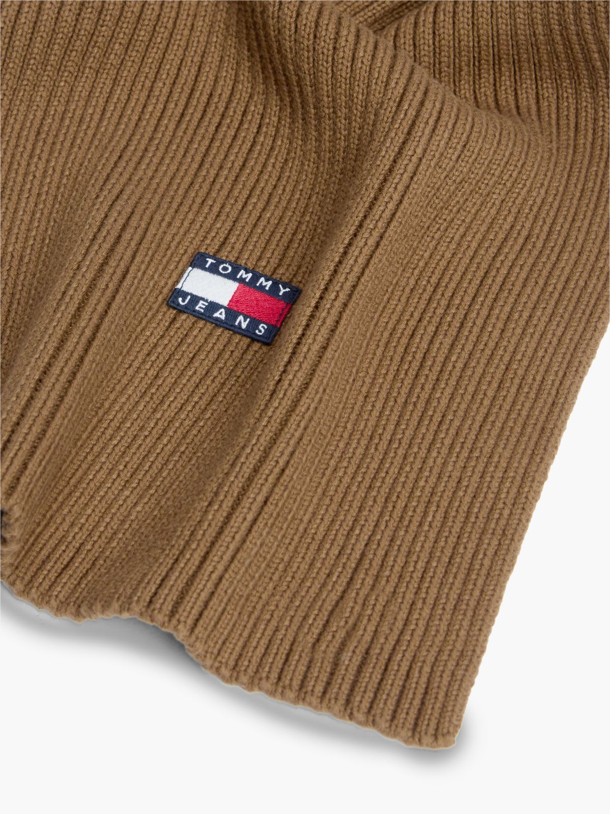 Tommy Jeans Badge Rib-Knit Scarf — Warm Khaki