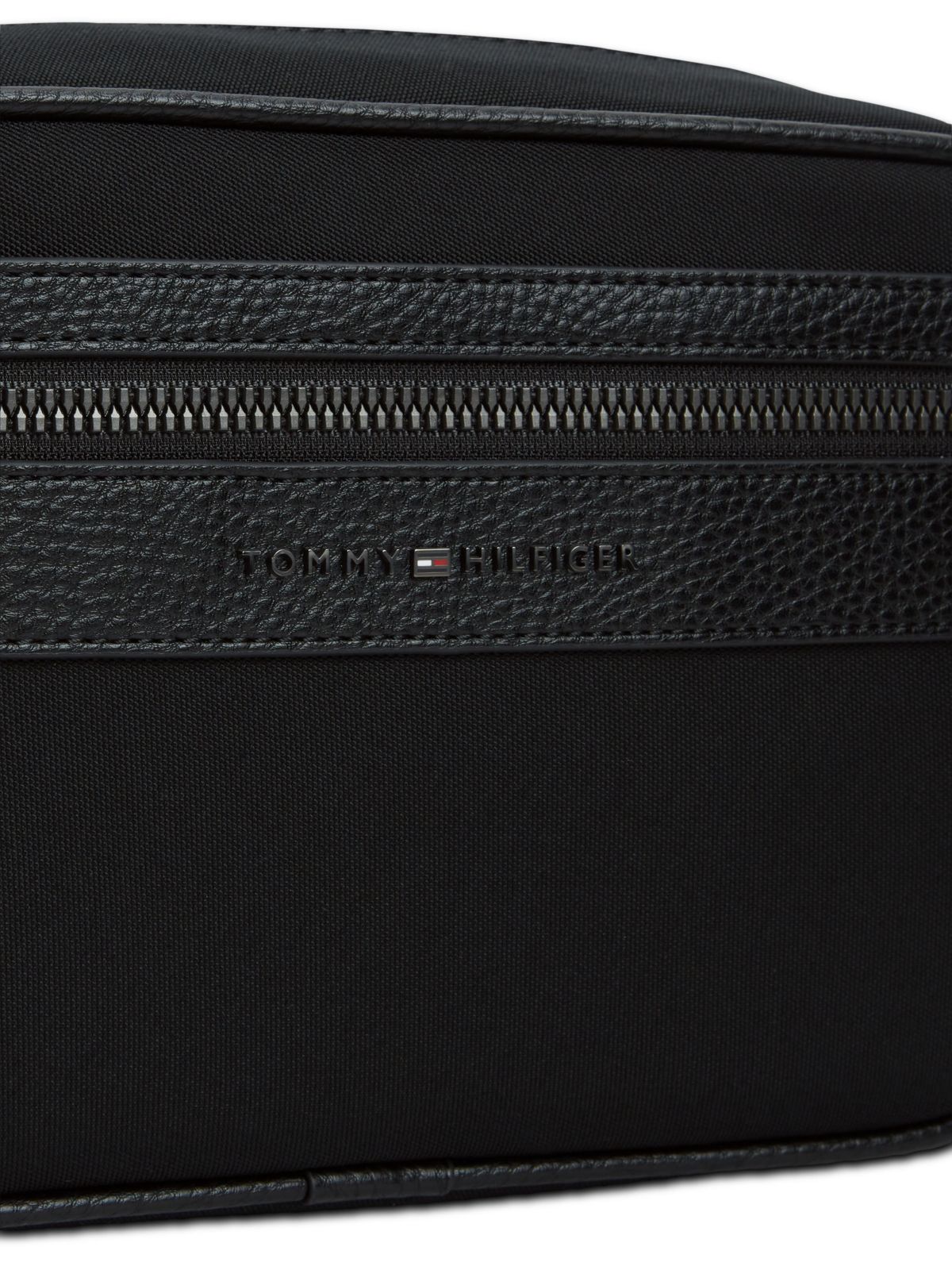 Tommy Logo Dopp Kit — Black