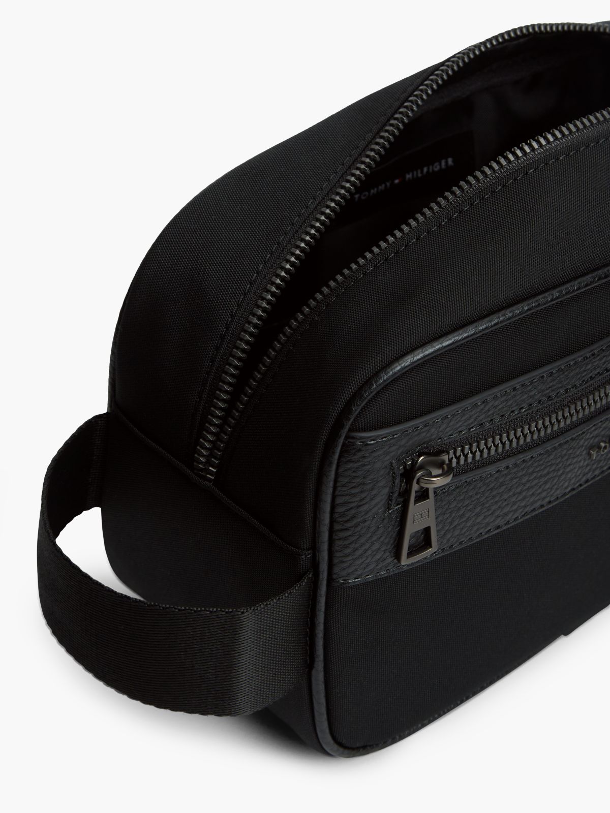 Tommy Logo Dopp Kit — Black