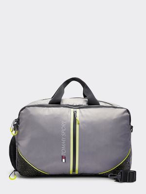 tommy hilfiger duffle bag canada