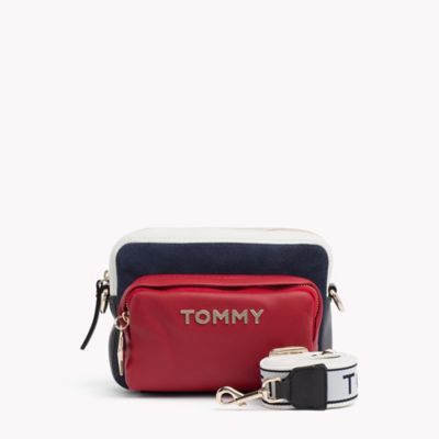 tommy hilfiger wristlet bags