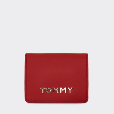 tommy hilfiger wallet logo