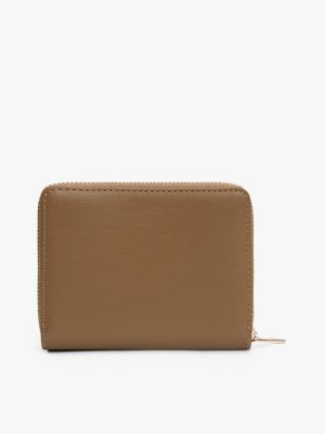 AW17742_R07_alternate1