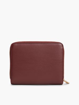 Женский кошелёк Tommy Hilfiger Monogram Logo Zip Wallet, цвет: Тёмно-бордовый — фото 2