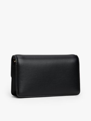 Женские сумки Tommy Hilfiger Monogram Clasp Pebbled Flap Clutch — фото 3