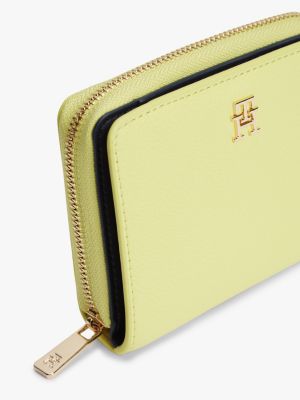 Женские кошельки Tommy Hilfiger Monogram Logo Zip Wallet — фото 3