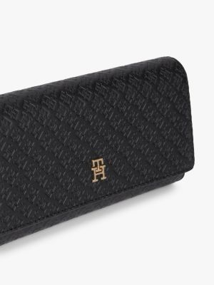 Женские кошельки Tommy Hilfiger Allover Monogram Large Flap Wallet — фото 3