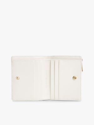 Женский кошелёк Tommy Hilfiger Quilted Bifold Wallet, цвет: Мягкий кремовый — фото 3