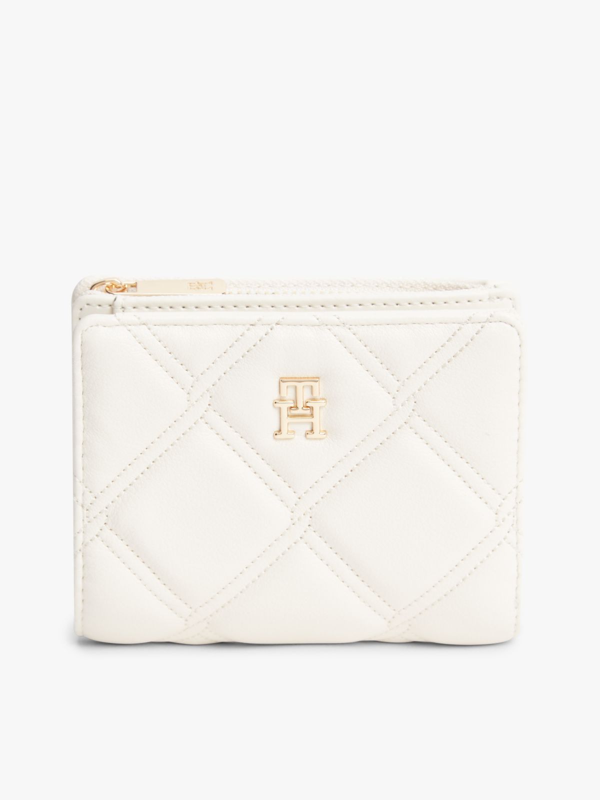 Quilted Bifold Wallet — Soft Cream