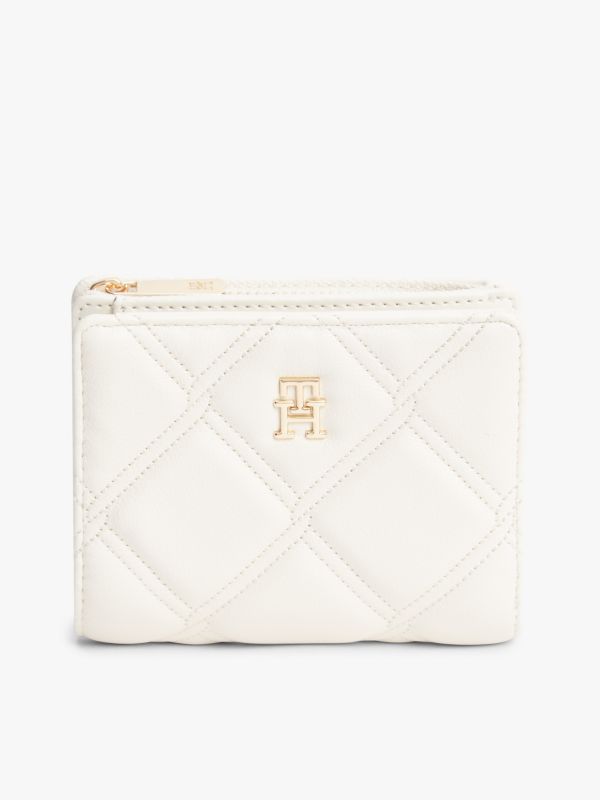 Quilted Bifold Wallet — Soft Cream