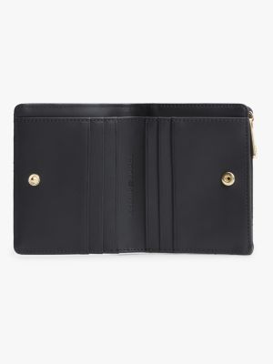 Женские кошельки Tommy Hilfiger Quilted Bifold Wallet — фото 3