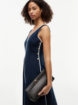 Женские сумки Tommy Hilfiger Monogram T-Lock Clutch — фото 2