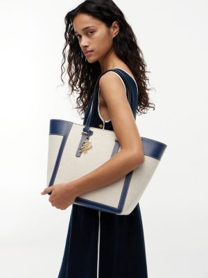 Женские сумки Tommy Hilfiger Script Monogram Canvas Tote Bag — фото 2