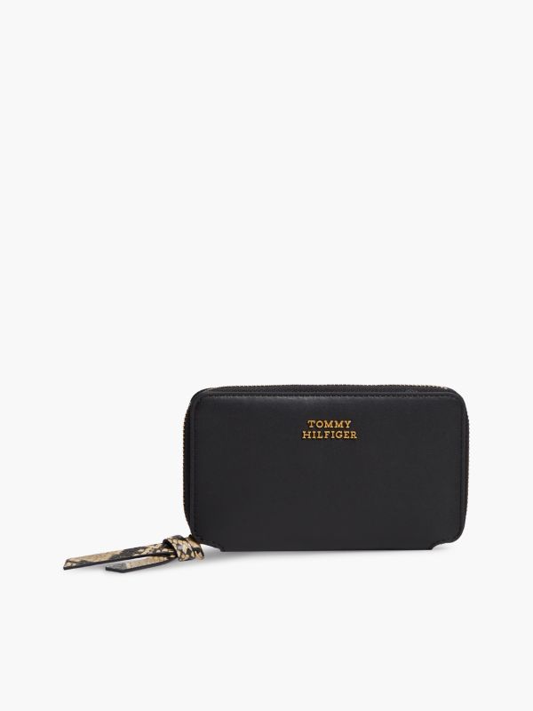 Smooth Leather Medium Zip Wallet — Black