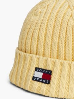 Tommy Jeans Badge Rib-Knit Beanie — Day Lily 3