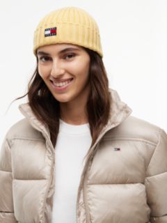 Tommy Jeans Badge Rib-Knit Beanie — Day Lily 4