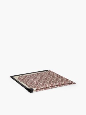 Женский шарф Tommy Hilfiger Allover Monogram Silk, цвет: Красный глиняный — фото 3