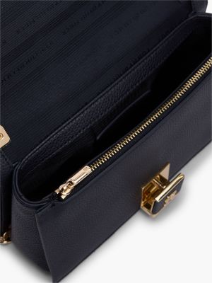 Женская сумка Tommy Hilfiger Varsity Stripe Chain Strap Crossbody, цвет: Космический синий — фото 4