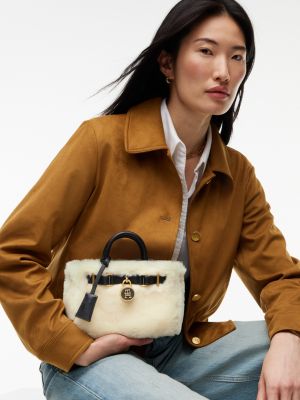 Женская сумка Tommy Hilfiger Shearling Micro, цвет: Бежевый — фото 2