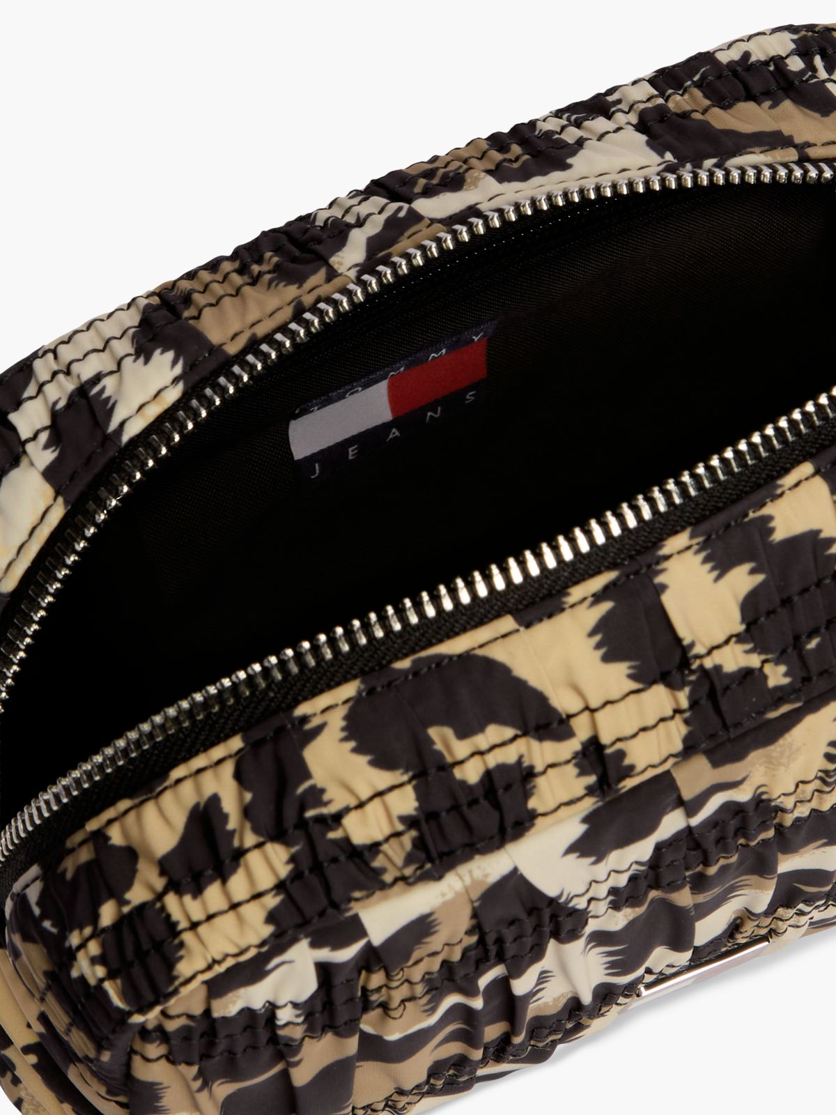 Tommy Jeans Leopard Print Toiletry Bag — Leopard Print