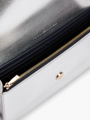 Женский кошелёк Tommy Hilfiger Metallic Chain Strap Wallet, цвет: Серебряный — фото 4