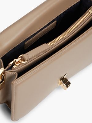 Женская сумка Tommy Hilfiger Monogram Turnlock Chain Strap Crossbody, цвет: Мох — фото 4