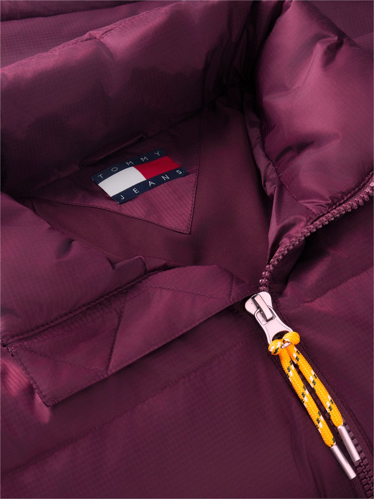 Tommy Jeans Alaska Ripstop Down Jacket — Calypso Berry