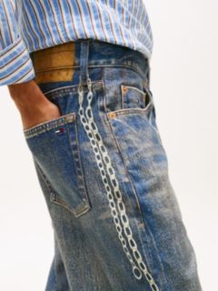 Tommy Jeans Chain-Print Relaxed Jean — Washed Denim 4