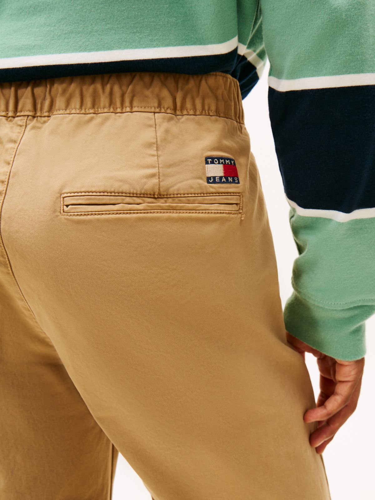 Tommy Jeans Relaxed Tapered Chino — Dark Dune