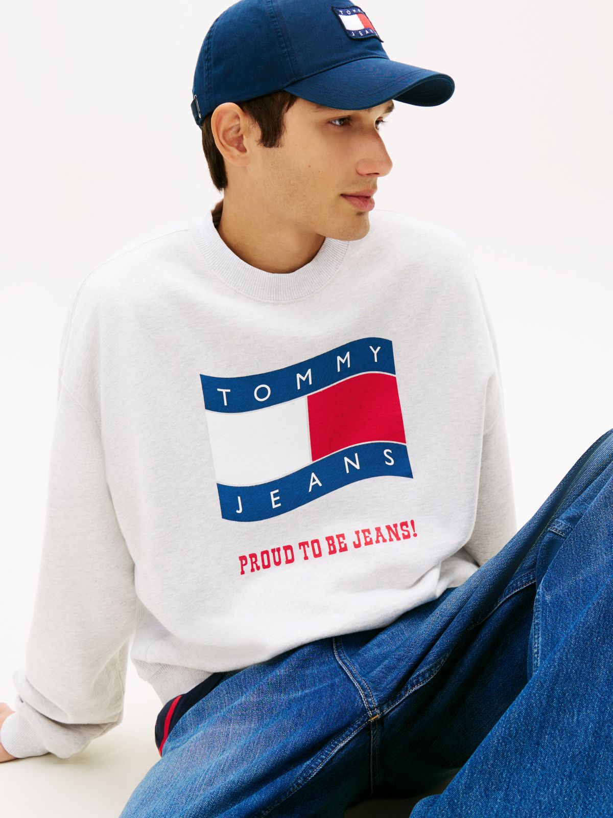 Tommy Jeans Wavy Flag Logo Sweatshirt — Ice Grey Heather