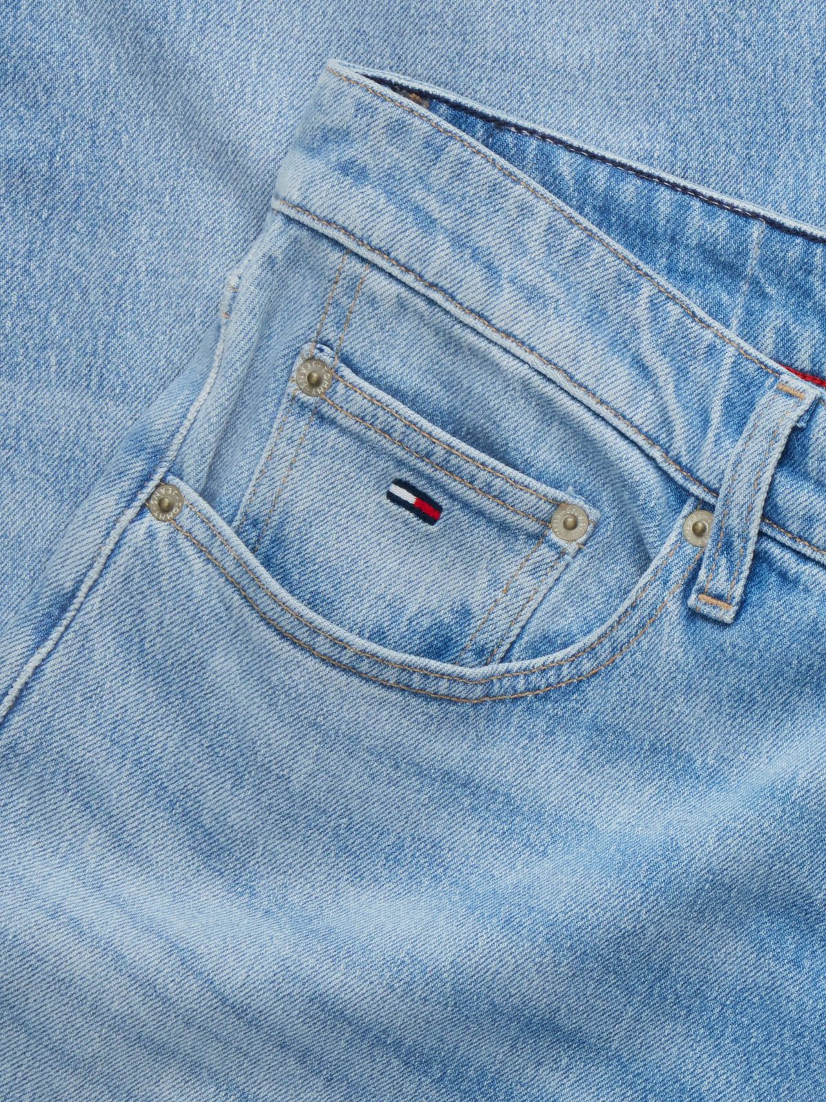 Tommy Jeans Tapered Straight Jean — Light Wash Denim